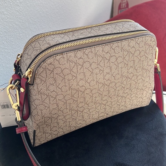 Calvin Klein Purse/Dust Bag NWT - Picture 3 of 14